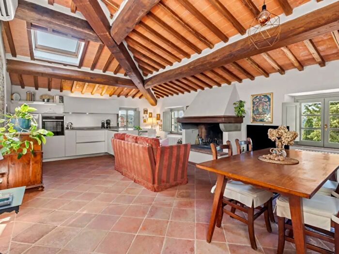 Appartamento con 5 locali in vendita in Barberino Tavarnelle