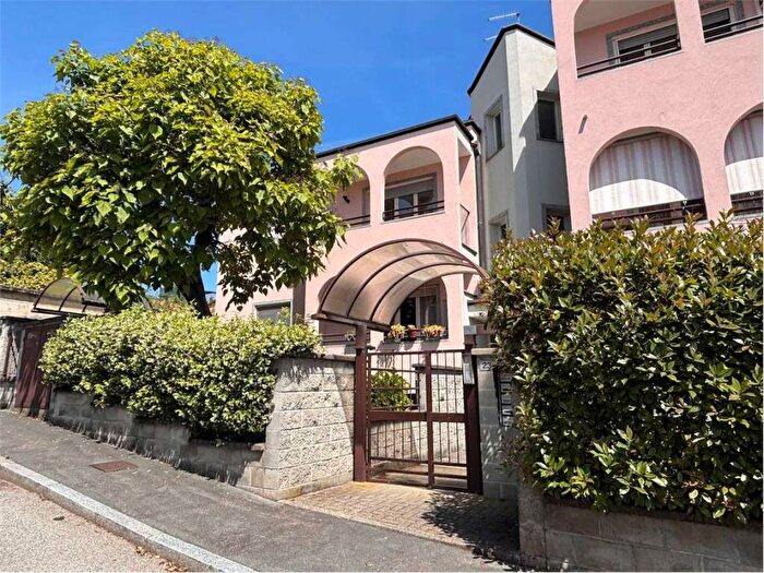 Appartamento bilocale in affitto in Bobbiate Schiranna, Varese