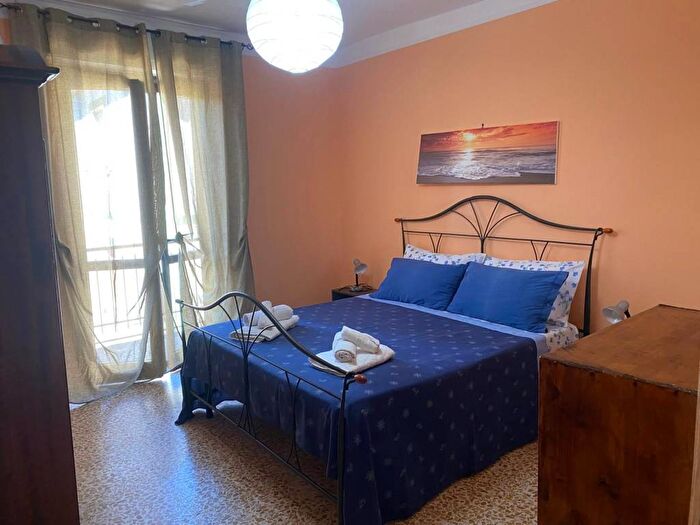 Appartamento quadrilocale in affitto in Via Sulmona, Marina Di Camerota, Camerota