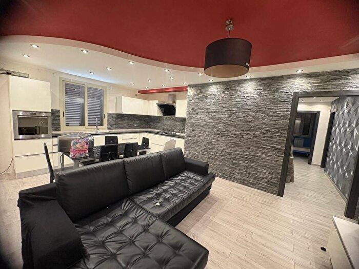 Appartamento con 5 locali in affitto in VIA CAMPOFRANCO, Centro, Santa Flavia