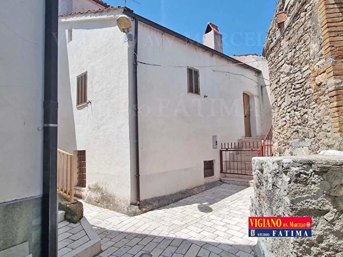 Appartamento trilocale in vendita in False, Alberona