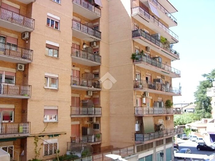 Appartamento bilocale in vendita in Via Malladra Alessandro, Roma