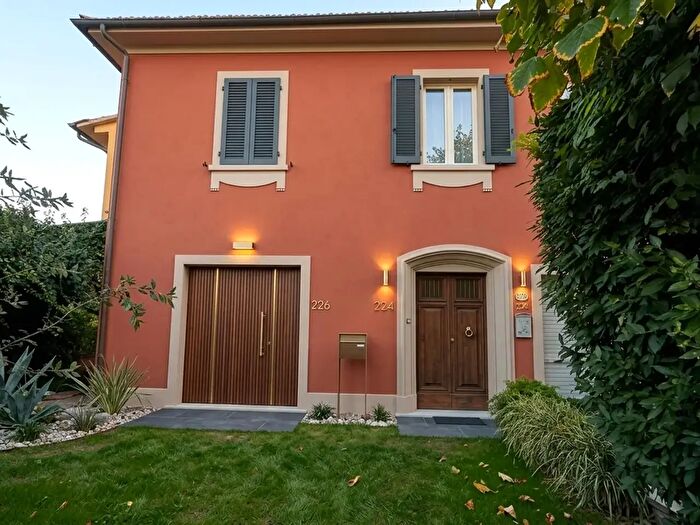 Casa con 6 locali in vendita in Ponsacco