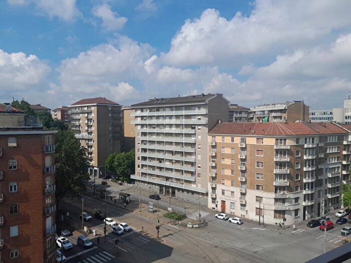 Appartamento trilocale in affitto in Corso Regina Margherita, Don Bosco, Torino