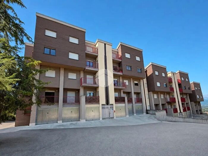 Appartamento quadrilocale in vendita in Via Brasile, L'Aquila