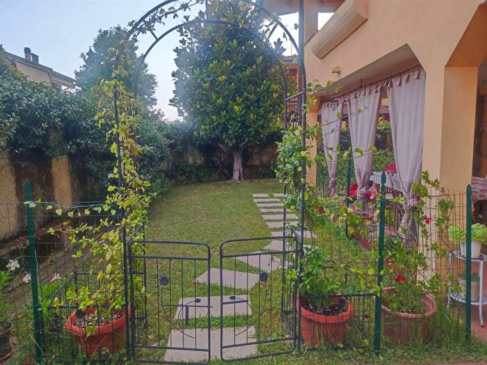 Casa con 8 locali in vendita in Via Caduti di SAnna, Camaiore