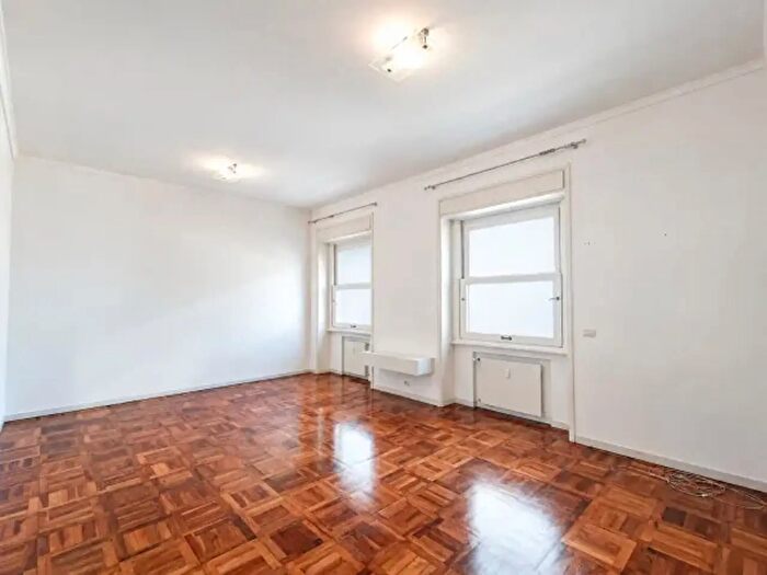 Appartamento quadrilocale in affitto in Via dell'Annunciata, Milano