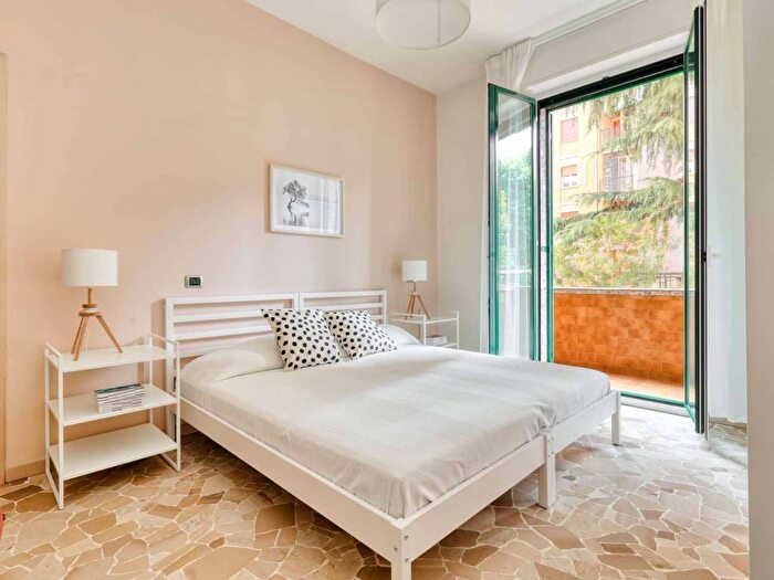 Appartamento trilocale in affitto in Via Privata Piero Martinetti, Piazzale Siena, Milano