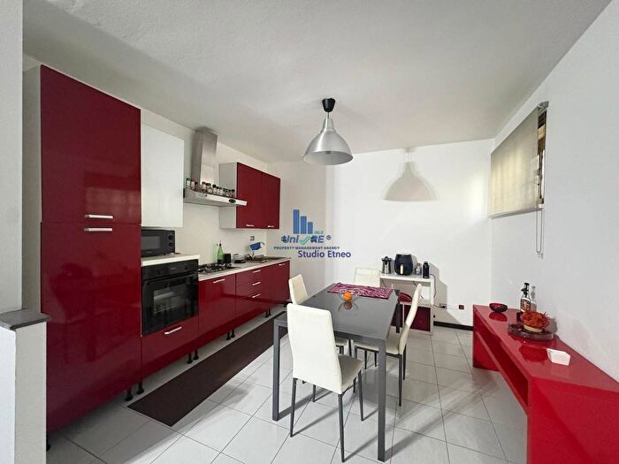 Appartamento bilocale in affitto in Via Passo Gravina, Gioeni, Catania