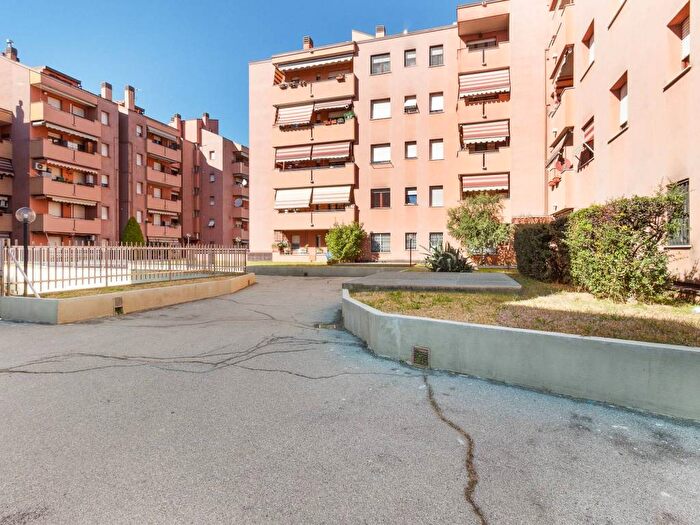 Appartamento trilocale in affitto in Via Monsignor Luigi Castelli, Desio