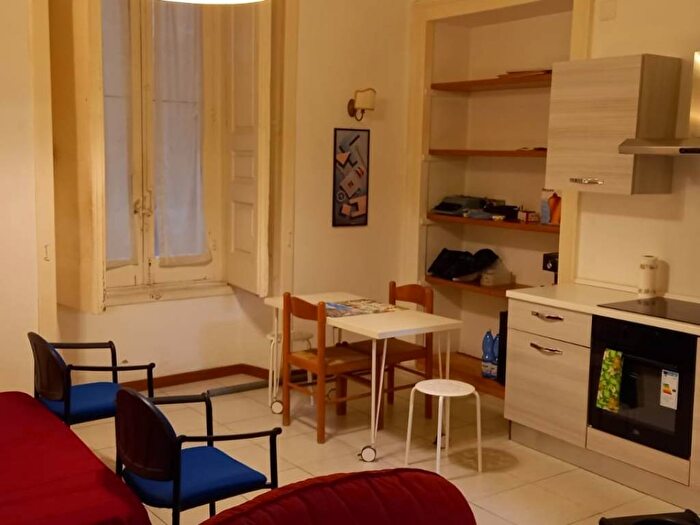 Appartamento monolocale in affitto in Calata San Marco, Porto Municipio, Napoli