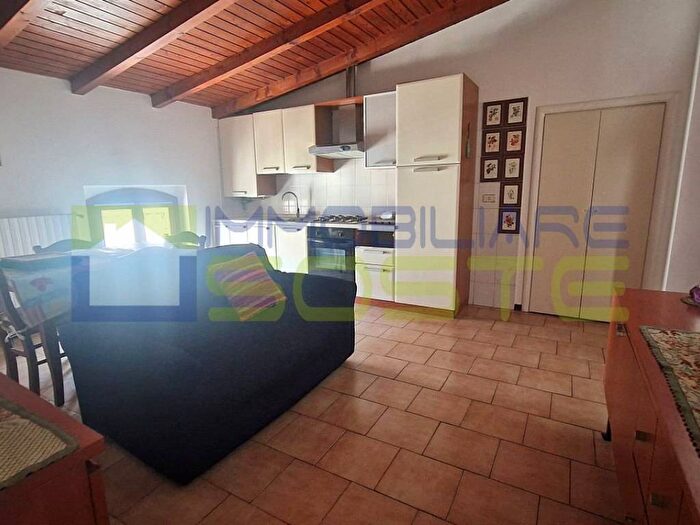 Casa trilocale in affitto in Via Santo Stefano, Centro, Tradate