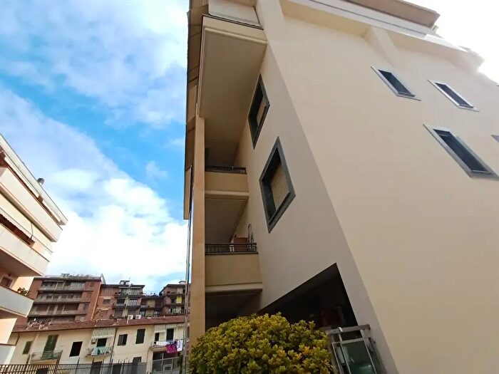 Appartamento bilocale in affitto in Via Corelli, Firenze