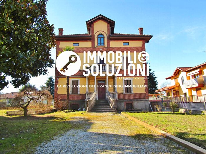 Casa con 6 locali in vendita in Silvio Penati, Medolago