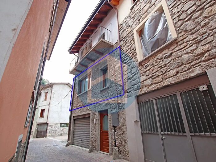 Appartamento trilocale in vendita in Berzo Inferiore, Berzo Inferiore