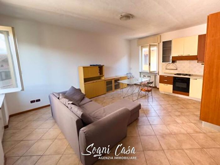 Appartamento quadrilocale in vendita in Piazza Roma, Borgo Ticino