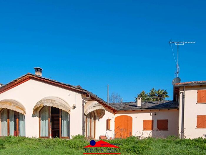 Casa con 6 locali in affitto in Via Senatore Lombardi, Dronero