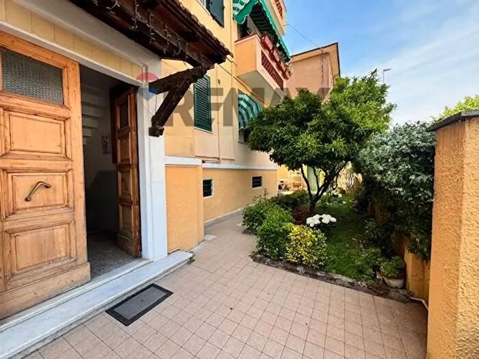 Appartamento trilocale in vendita in Via Aurelia Sud, Viareggio