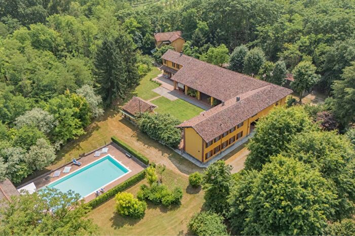 Casa con 20 locali in vendita in Via Cascina Turbina, Scaldasole