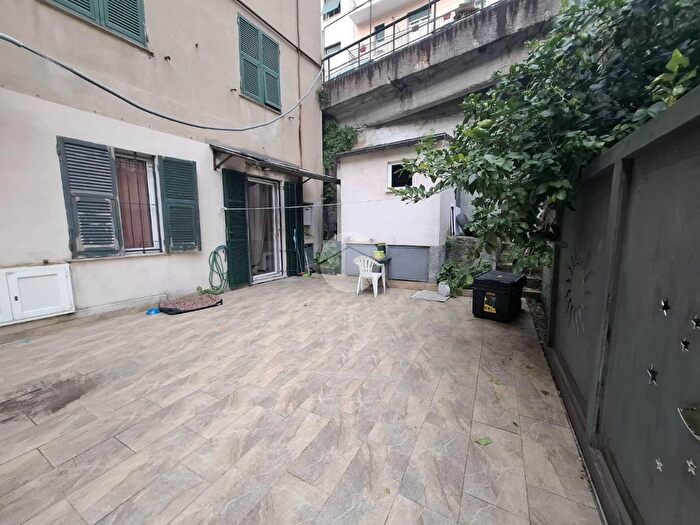 Appartamento con 5 locali in vendita in Via Sergio Piombelli, Genova