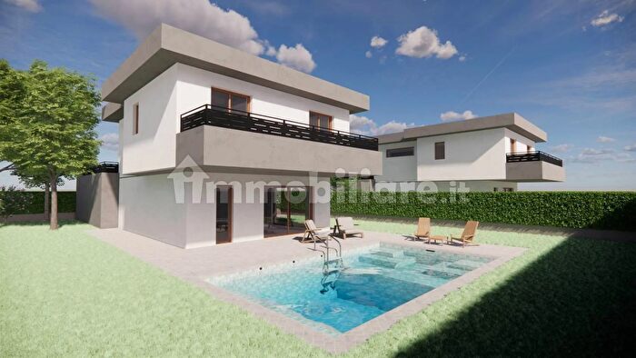 Casa con 5 locali in vendita in Via Liguria, Lomazzo