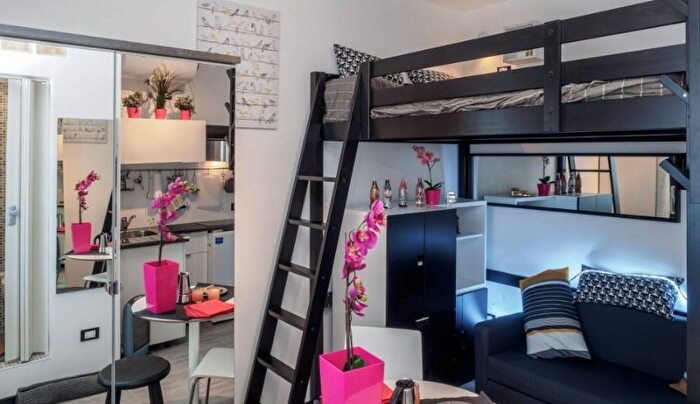 Appartamento monolocale in affitto in Via Pietro Crespi, Pasteur, Milano