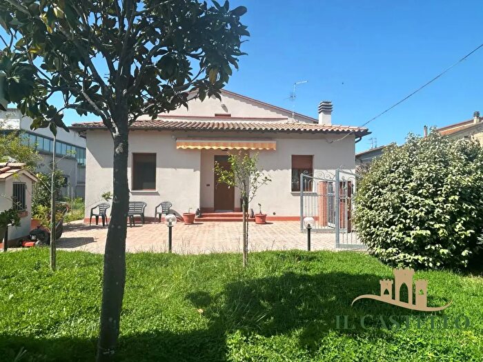 Casa con 5 locali in vendita in Pineta, Castiglione Del Lago
