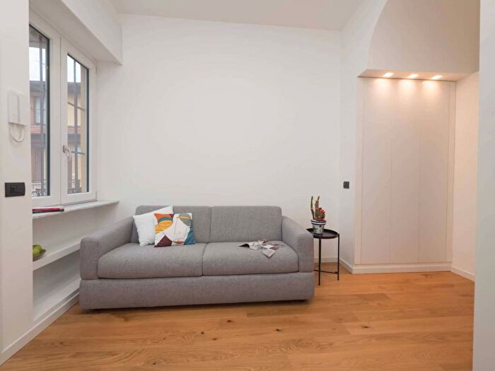 Appartamento monolocale in affitto in Via Carlo Farini, Isola, Milano