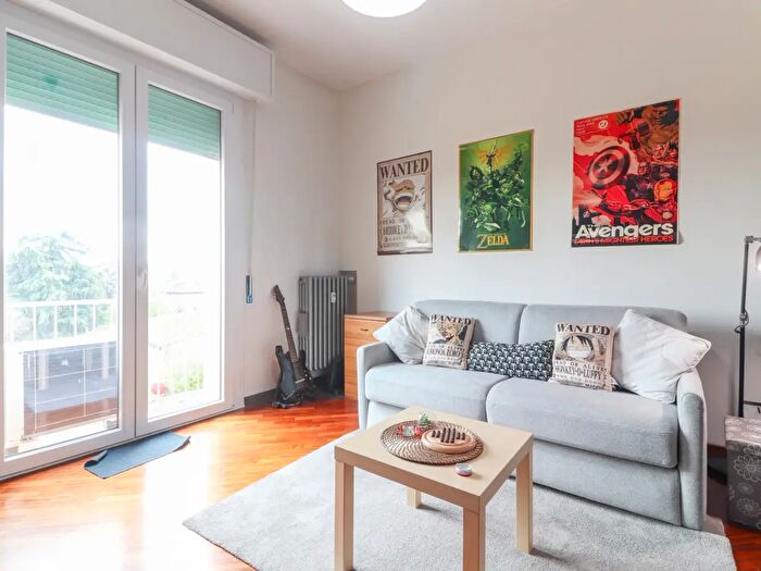 Appartamento trilocale in vendita in Via Bertini, Bologna