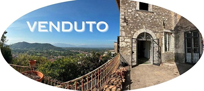 Appartamento con 8 locali in vendita in Via Corte Vecchia Arce Frosinone, Arce