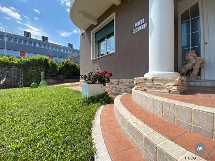 Casa con 5 locali in vendita in Via Planton, Pordenone