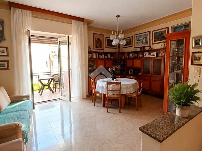 Appartamento quadrilocale in vendita in Via Monsignor Piovella, Cagliari
