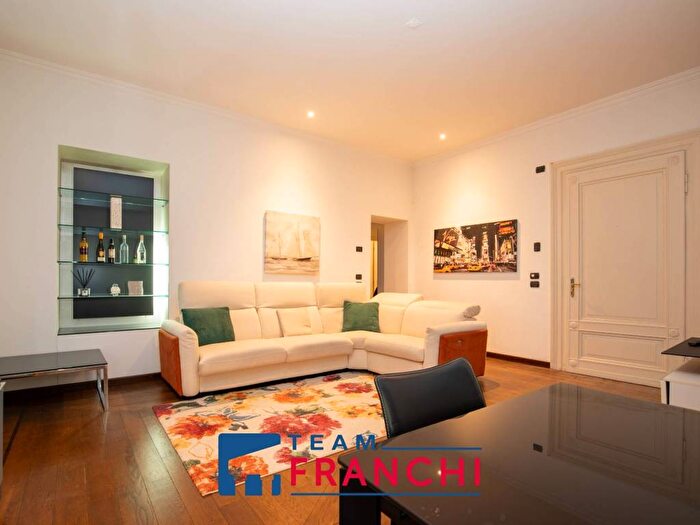 Appartamento bilocale in affitto in Via Camillo Benso di Cavour, Centro, Salò