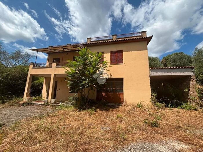 Casa con 5 locali in vendita in Via Spa, Morlupo