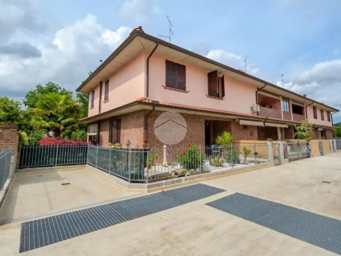 Casa con 5 locali in vendita in Via Claudia, Savignano Sul Panaro