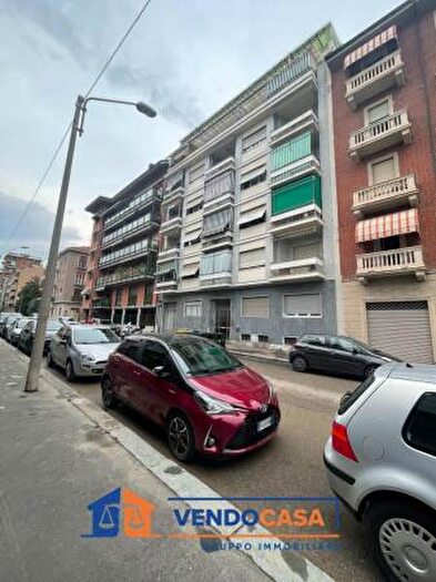 Appartamento bilocale in vendita in Via La Loggia, Torino
