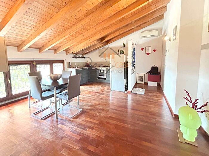 Appartamento trilocale in affitto in Via Giuseppe Giusti, Castellanza