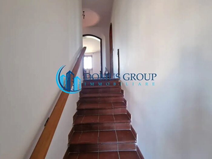 Appartamento trilocale in vendita in Via Gennaro Capuozzo, Roma