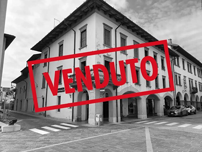 Appartamento bilocale in vendita in Via Cavour, Tolmezzo