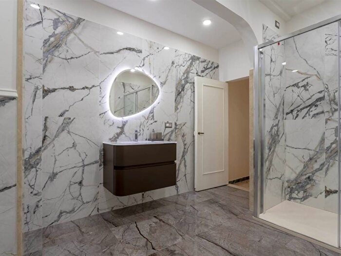 Appartamento con 5 locali in affitto in Via Martelli, Duomo, Firenze