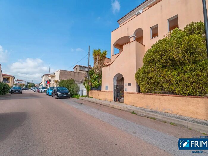 Appartamento trilocale in vendita in Via da Campione, Olbia