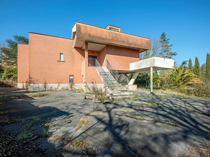 Casa con 13 locali in vendita in Via delle Molette, Fonte Nuova