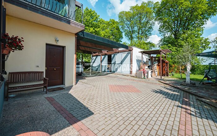 Casa con 7 locali in vendita in Via Mavora, Castelfranco Emilia