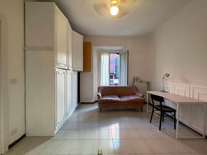 Appartamento bilocale in affitto in Via Carlo Farini, Isola, Milano