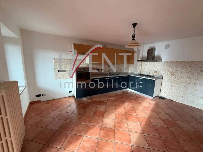 Appartamento quadrilocale in affitto in Via Europa, San Pietro Val Lemina