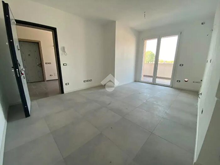 Appartamento trilocale in affitto in Via degli Spalti, Mantova