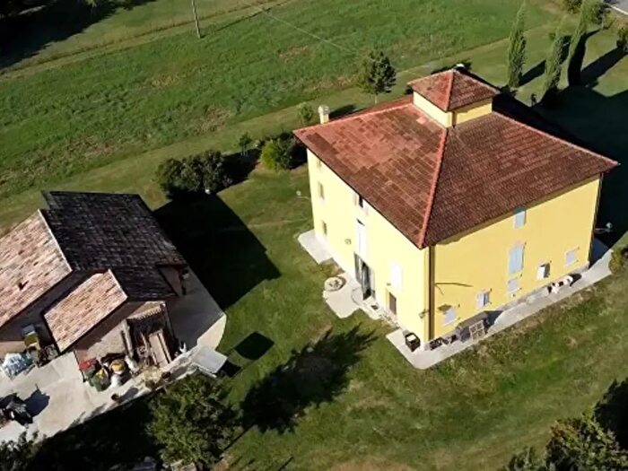 Casa con 6 locali in vendita in Via Ferdinando Miselli, Reggio nell'Emilia