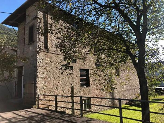 Casa con 6 locali in vendita in Via Monte Storile, Grosio