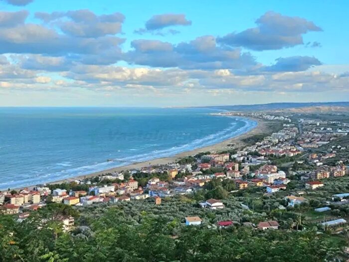 Appartamento con 6 locali in vendita in Vasto