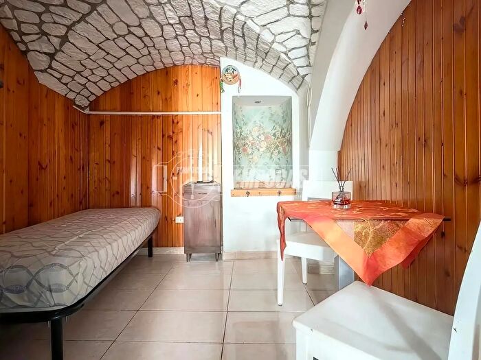 Casa monolocale in vendita in Via Specchi, Putignano